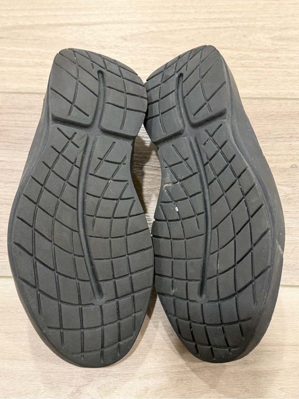OOfos OOmg Eezee Low Top Comfort Recovery Shoe Black Size 12 - Picture 8 of 8
